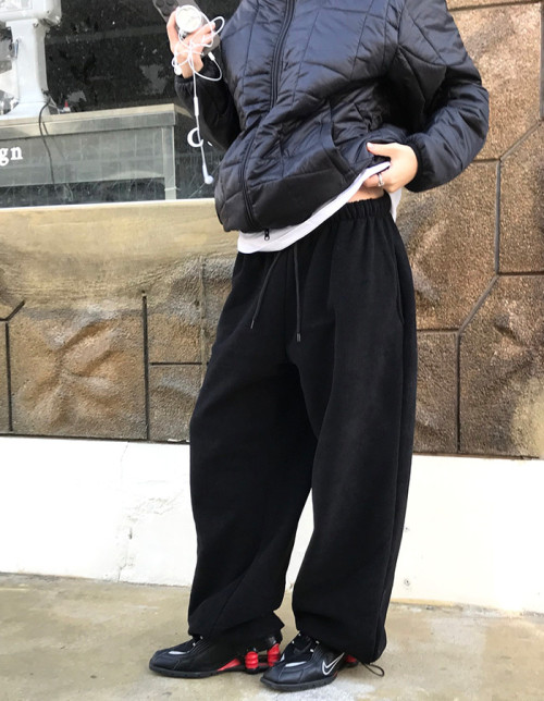 Quần nỉ ống rộng ấm áp